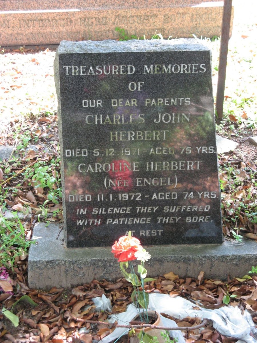 HERBERT Charles John -1971 &amp; Caroline ENGEL -1972