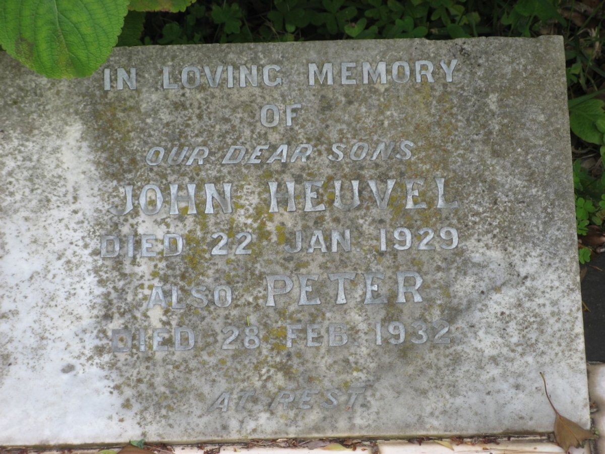 HEUVEL John -1929 :: HEUVEL Peter -1932
