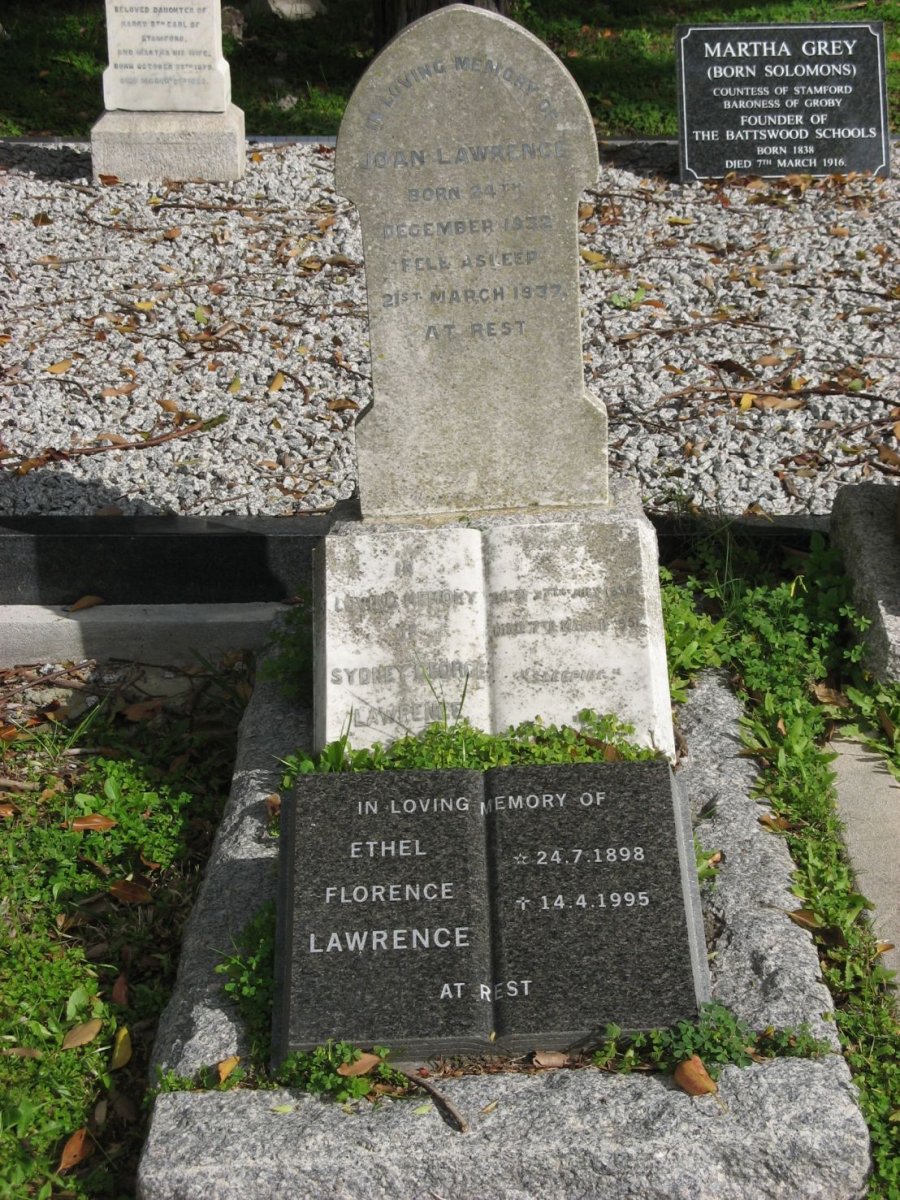 LAWRENCE Sydney George 18?8-1951 &amp; Ethel Florence 1898-1995 :: LAWRENCE Joan 1932-1937