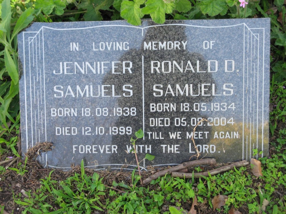 SAMUELS Ronald D. 1934-2004 &amp; Jennifer 1938-1999