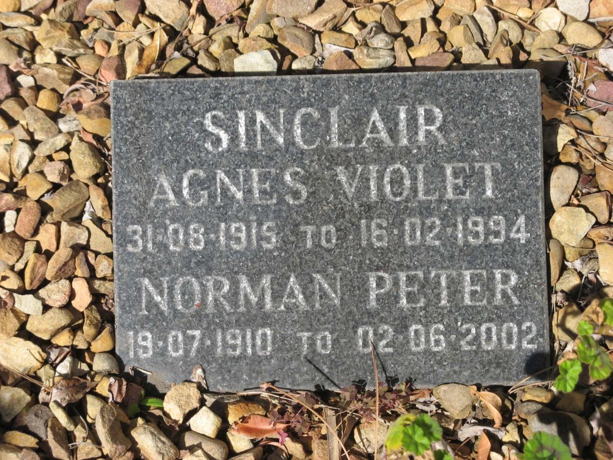 SINCLAIR Norman Peter 1910-2002 &amp; Agnes Violet 1915-1994