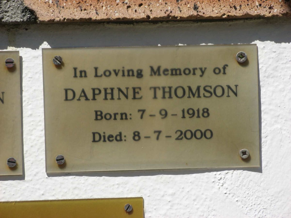 THOMSON Daphne 1918-2000