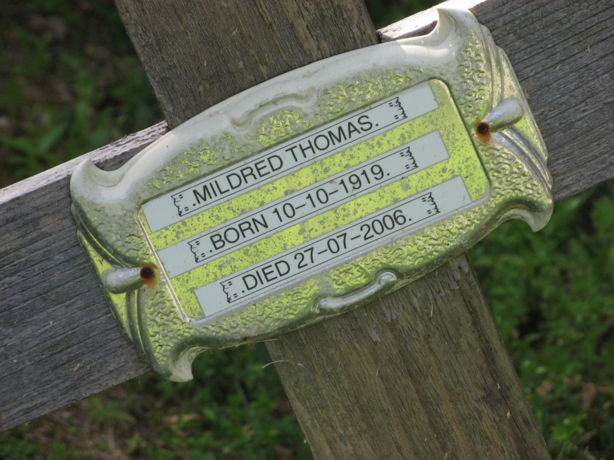THOMAS Mildred 1919-2006