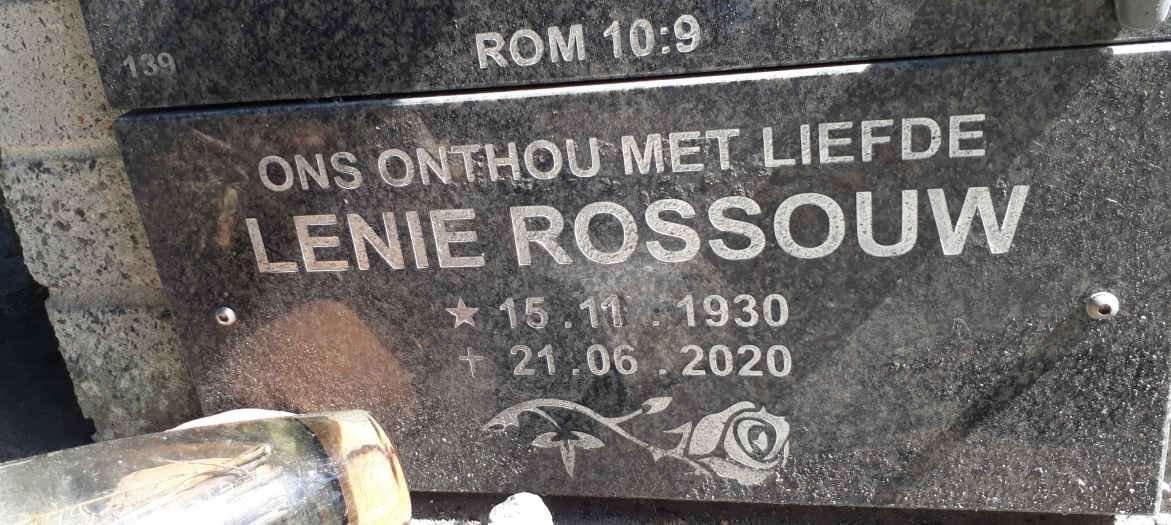 ROSSOUW Lenie 1930-2020