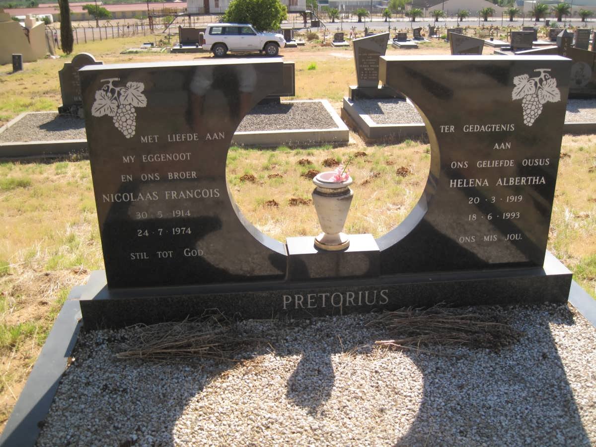 PRETORIUS Nicolaas Francois 1914-1974 &amp; Helena Albertha 1919-1993
