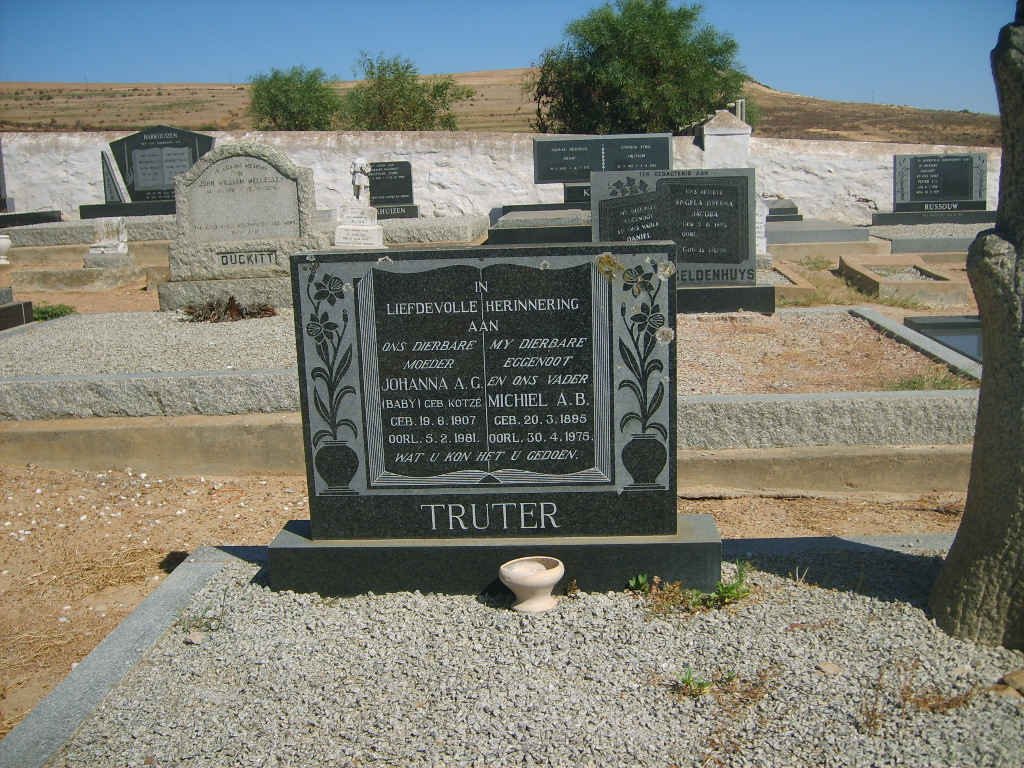 TRUTER Michiel A.B. 1895-1976 &amp; Johanna A.G. KOTZÉ 1907-1981