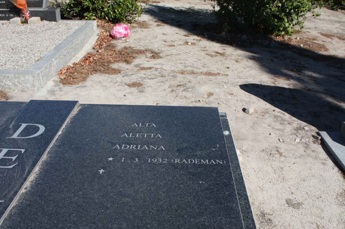 WET Jakobus  Albertus Bruwer, de 1913-1997 &amp; Alta Aletta Adriana RADEMAN 1932-