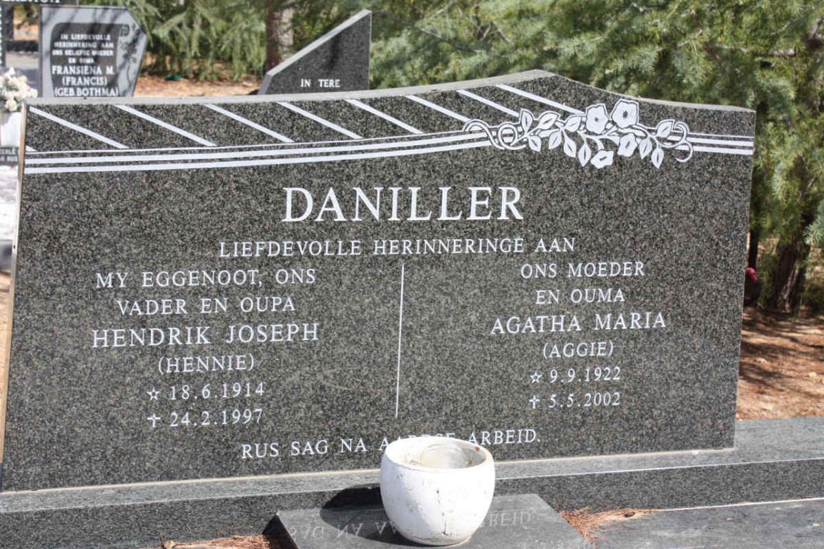 DANILLER Hendrik Joseph 1914-1997 &amp; Agatha Maria 1922-2002