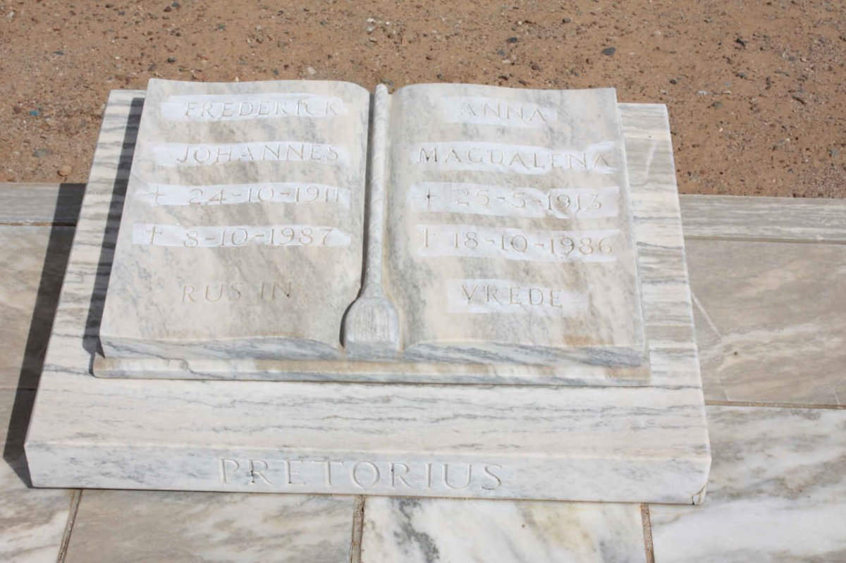 PRETORIUS Frederik Johannes 1911-1987 &amp; Anna Magdalena 1913-1986