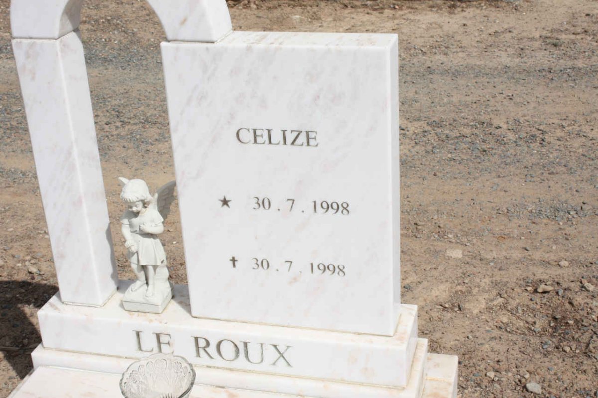 ROUX Celize, le 1998-1998