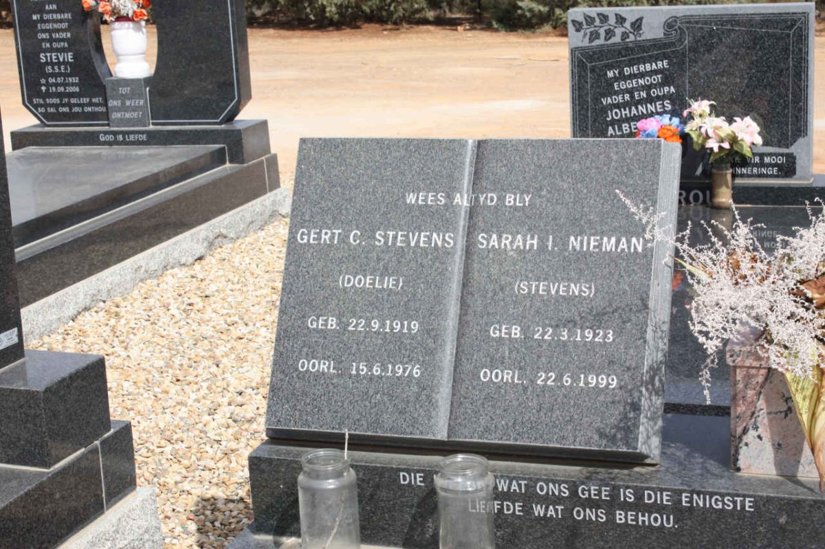 STEVENS Gert C. 1919-1976 :: NIEMAN Sarah I. nee STEVENS 1923-1999