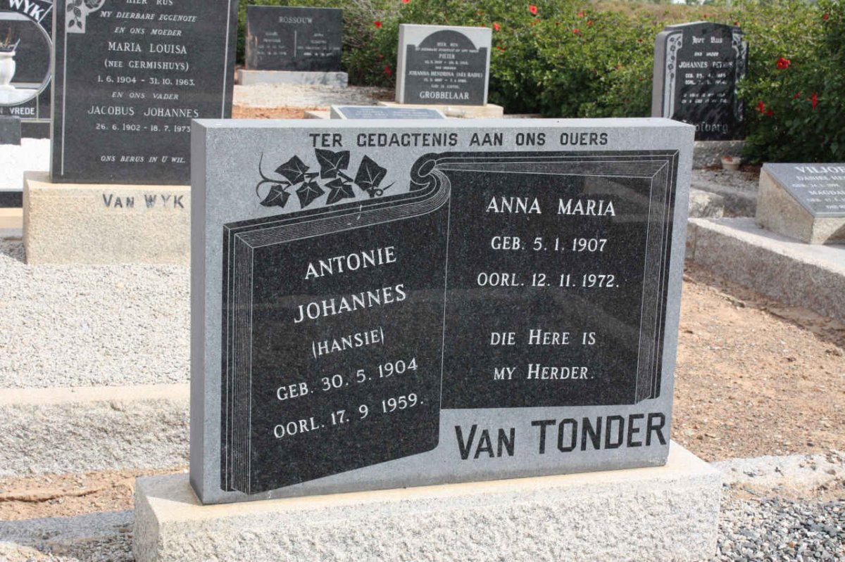 TONDER Antonie Johannes, van 1904-1959 &amp; Anna Maria 1907-1972