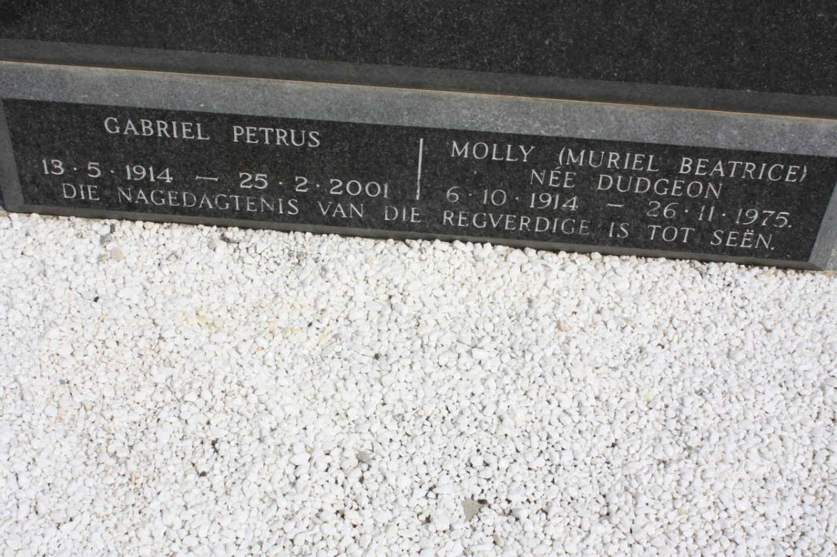 VILJOEN Gabriel Petrus 1914-2001 &amp; Muriel Beatrice DUDGEON 1914-1975