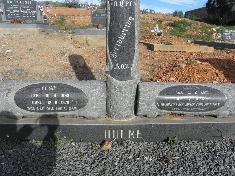 HULME Elsie 1899-1976 :: HULME Lettie 1909-1997