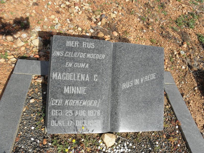 MINNIE Magdalena C. nee KOEKEMOER 1876-1968