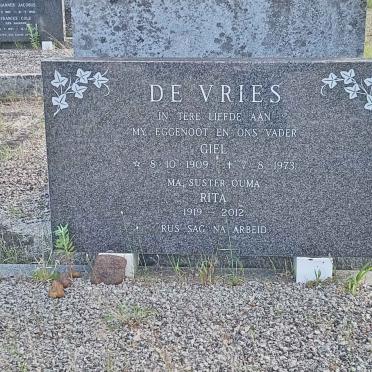 VRIES Giel, de 1909-1973 & Rita 1919-2012