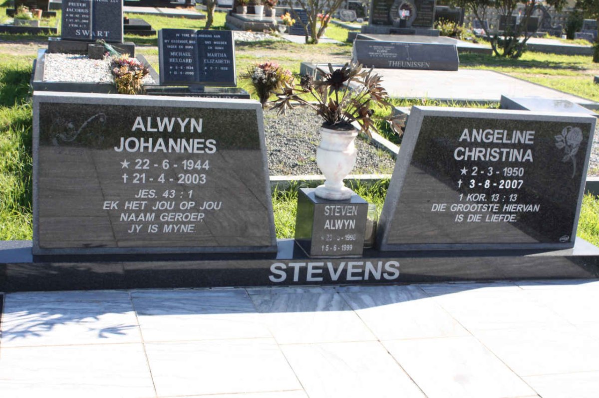 STEVENS Alwyn Johannes 1944-2003 &amp; Angeline Christina 1950-2007 :: STEVENS Steven Alwyn 1993-1999