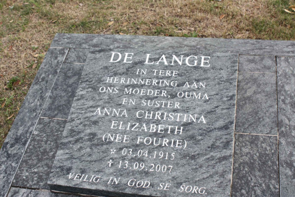 LANGE Anna Christina Elizabeth, de nee FOURIE 1915-2007