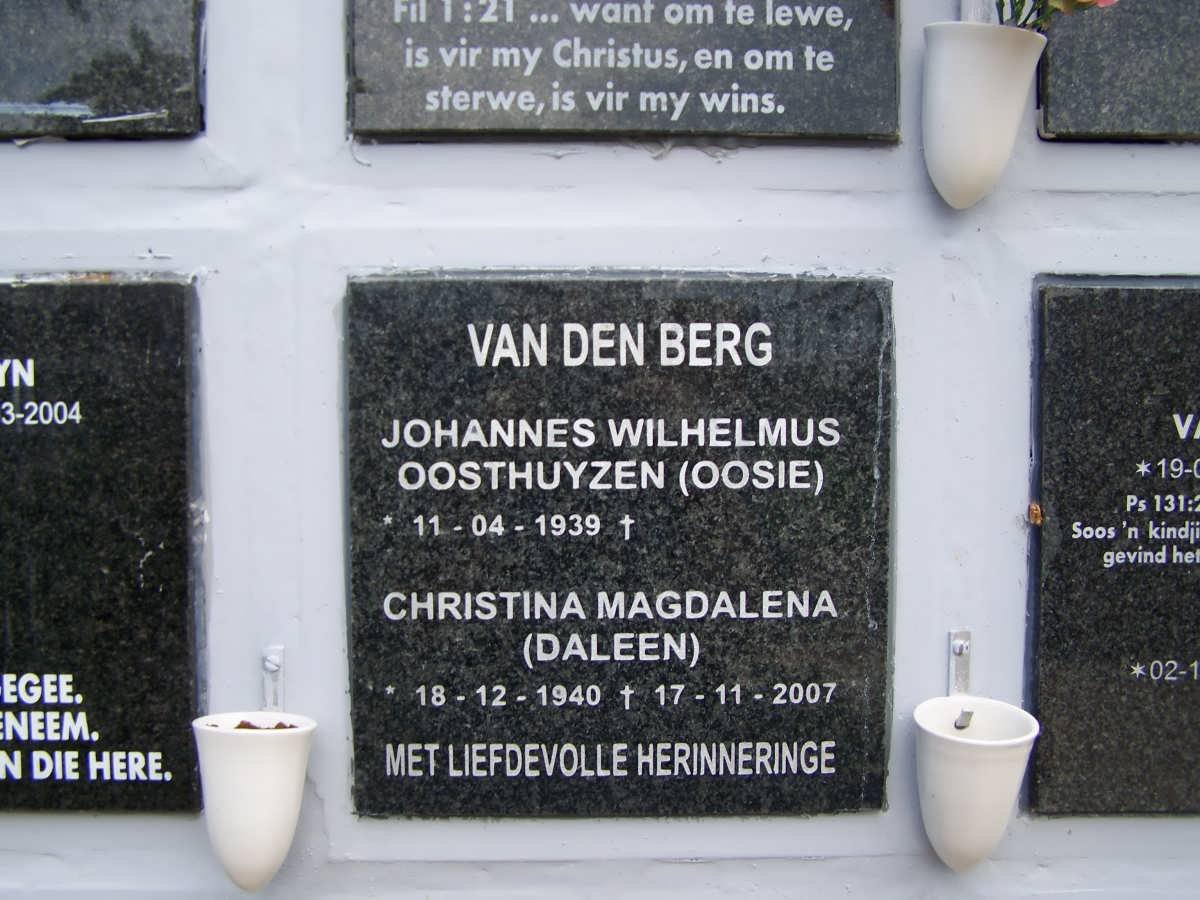 BERG Johannes Wilhelmus Oosthuyzen, van den 1939- &amp; Christina Magdalena 1940-2007
