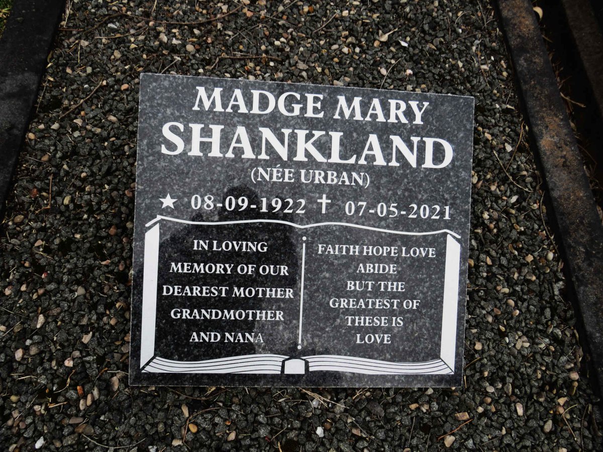 SHANKLAND Madge Mary nee URBAN 1922-2001