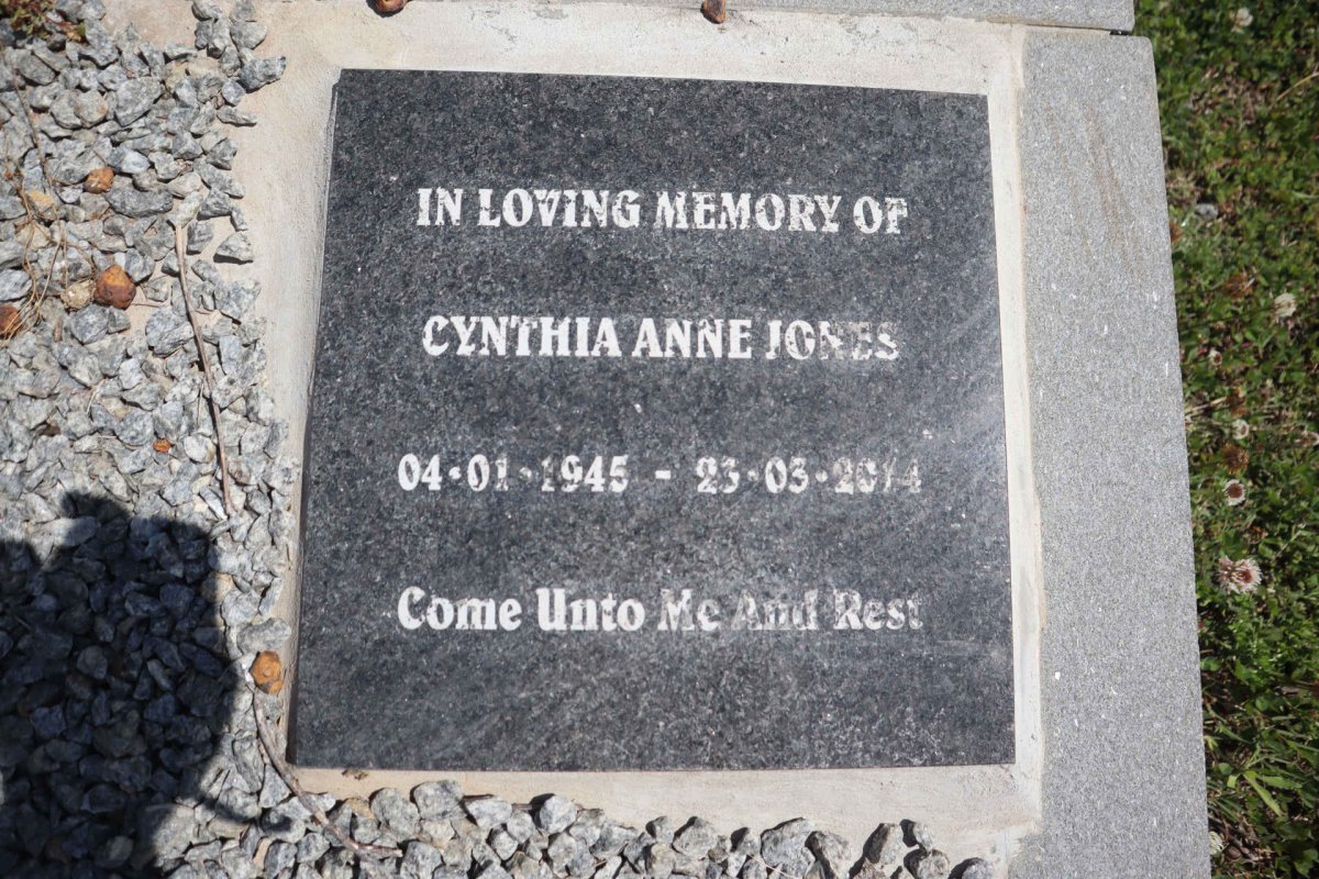 JONES Cynthia Anne 1945-2014
