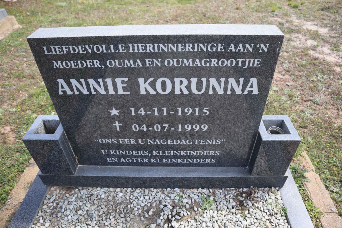 KORUNNA Annie 1915-1999