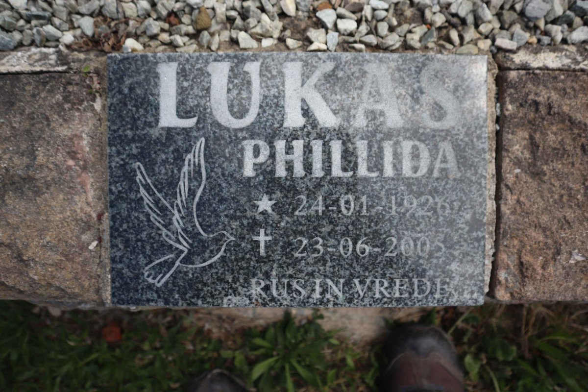 LUKAS Phillida 1926-2005