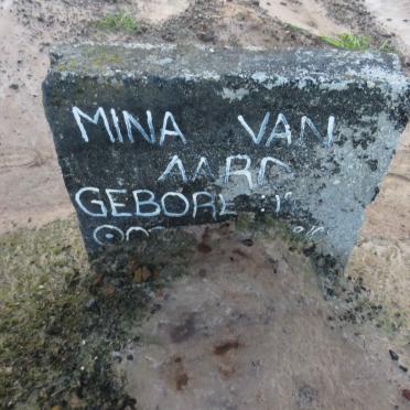 AARD Mina, van 