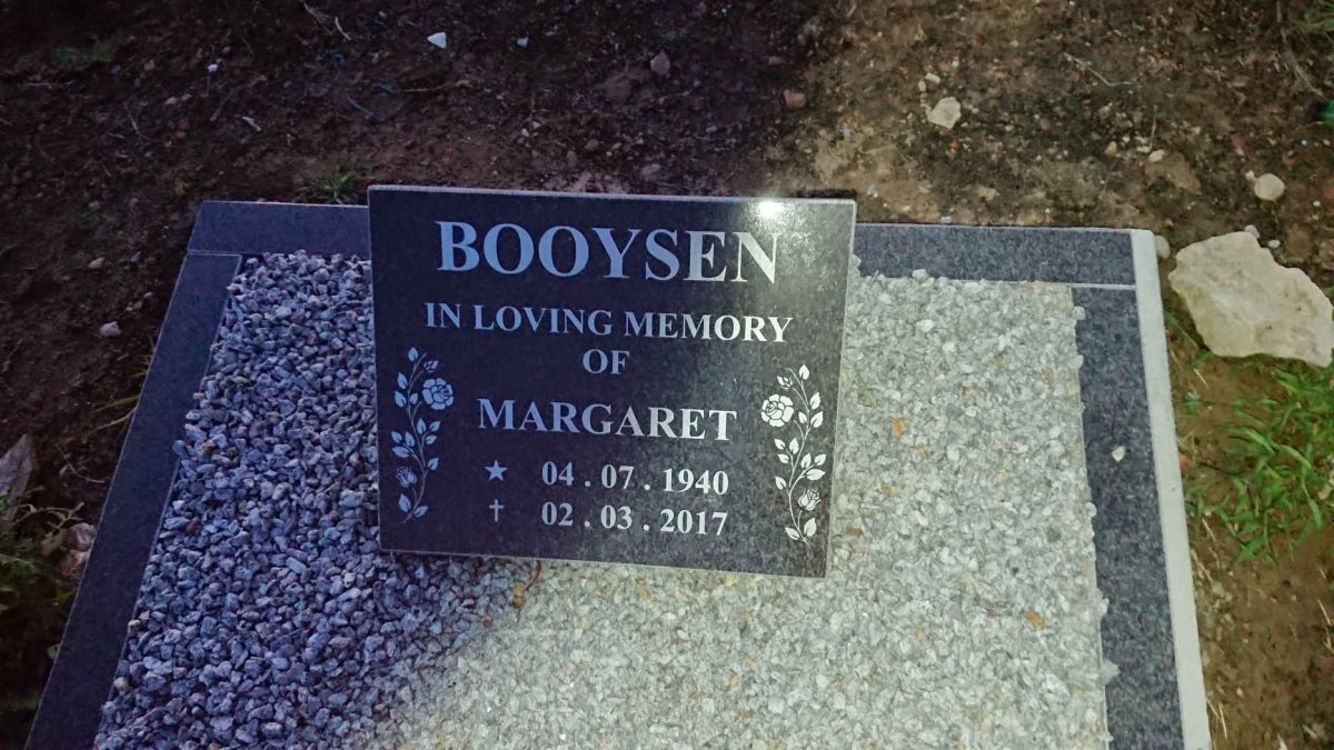 BOOYSEN Margaret 1940-2017