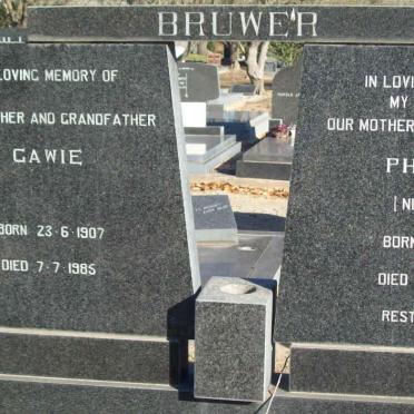 BRUWER Gawie 1907-1985 &amp; Phyllis KEHL 1914-1975