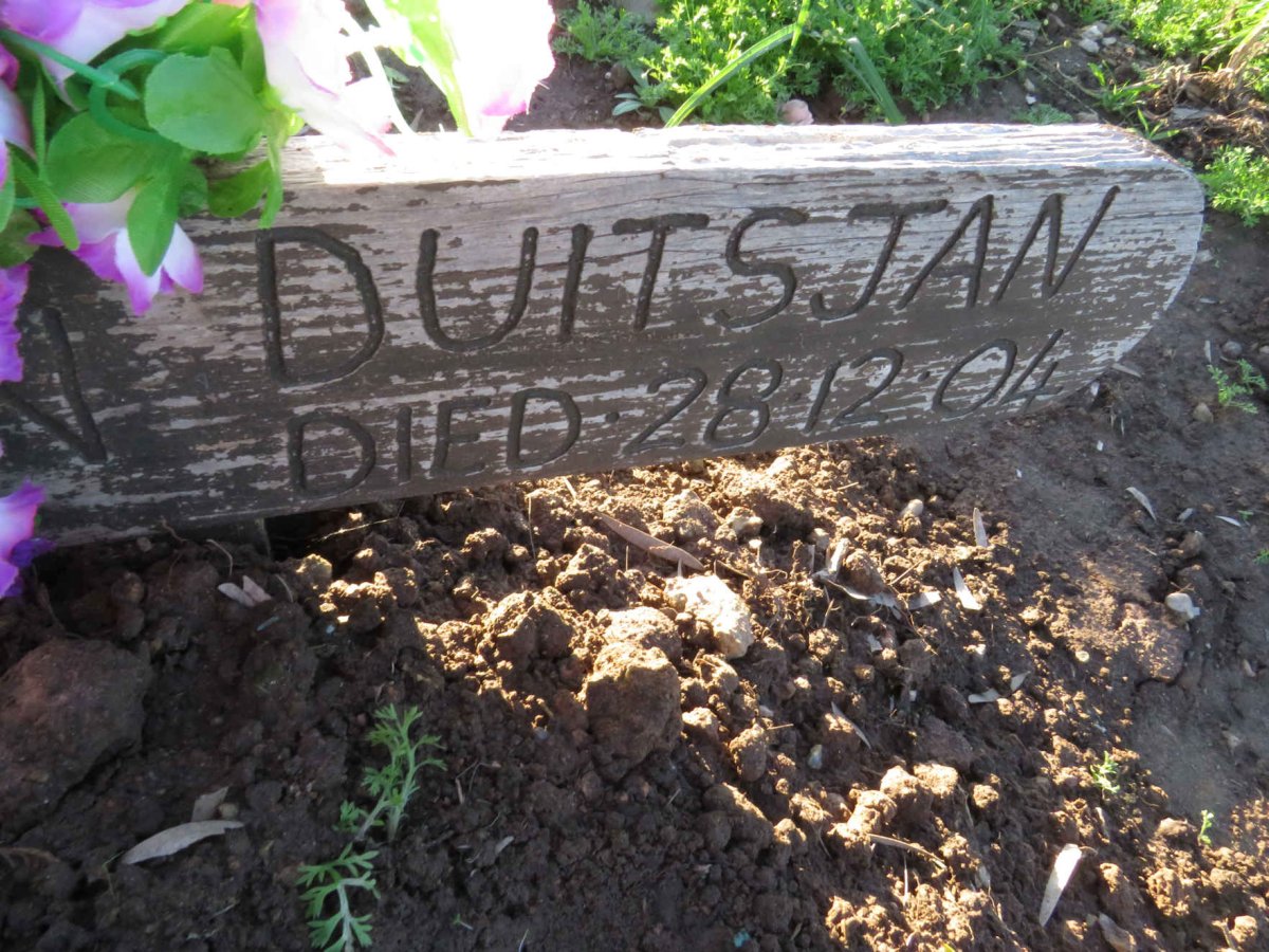 DUITSJAN Charlene 1967-2004_3