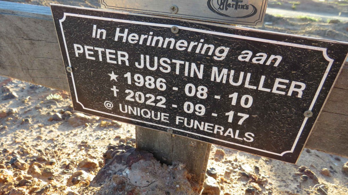 DAMONS Katriena 1963-2020 :: MULLER Peter Justin 1986-2022_2