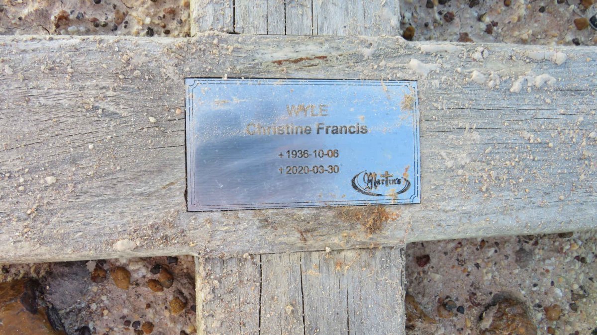 FRANCIS Christine 1936-2020