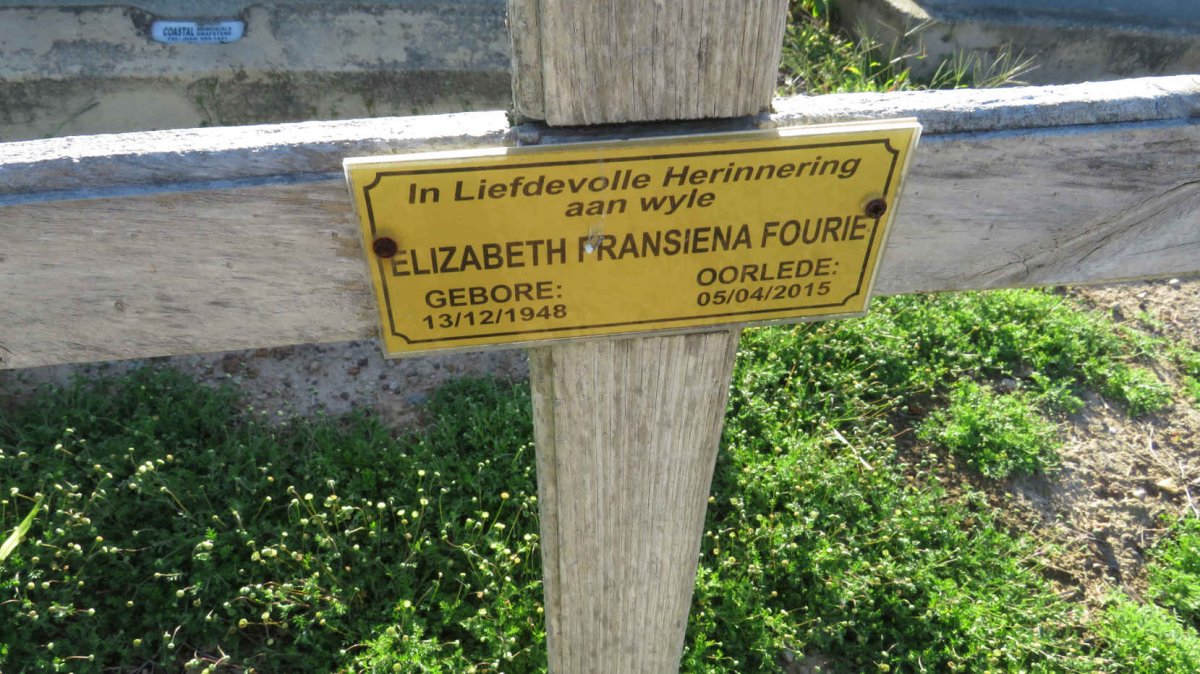 FOURIE Elizabeth Fransiena 1948-2015