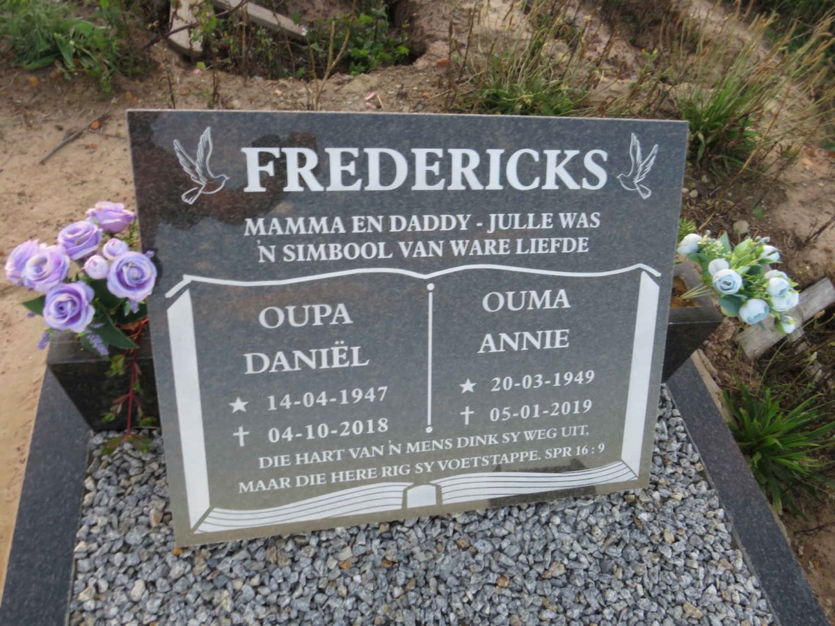 FREDERICKS Daniel 1947-2018 & Annie 1949-2019
