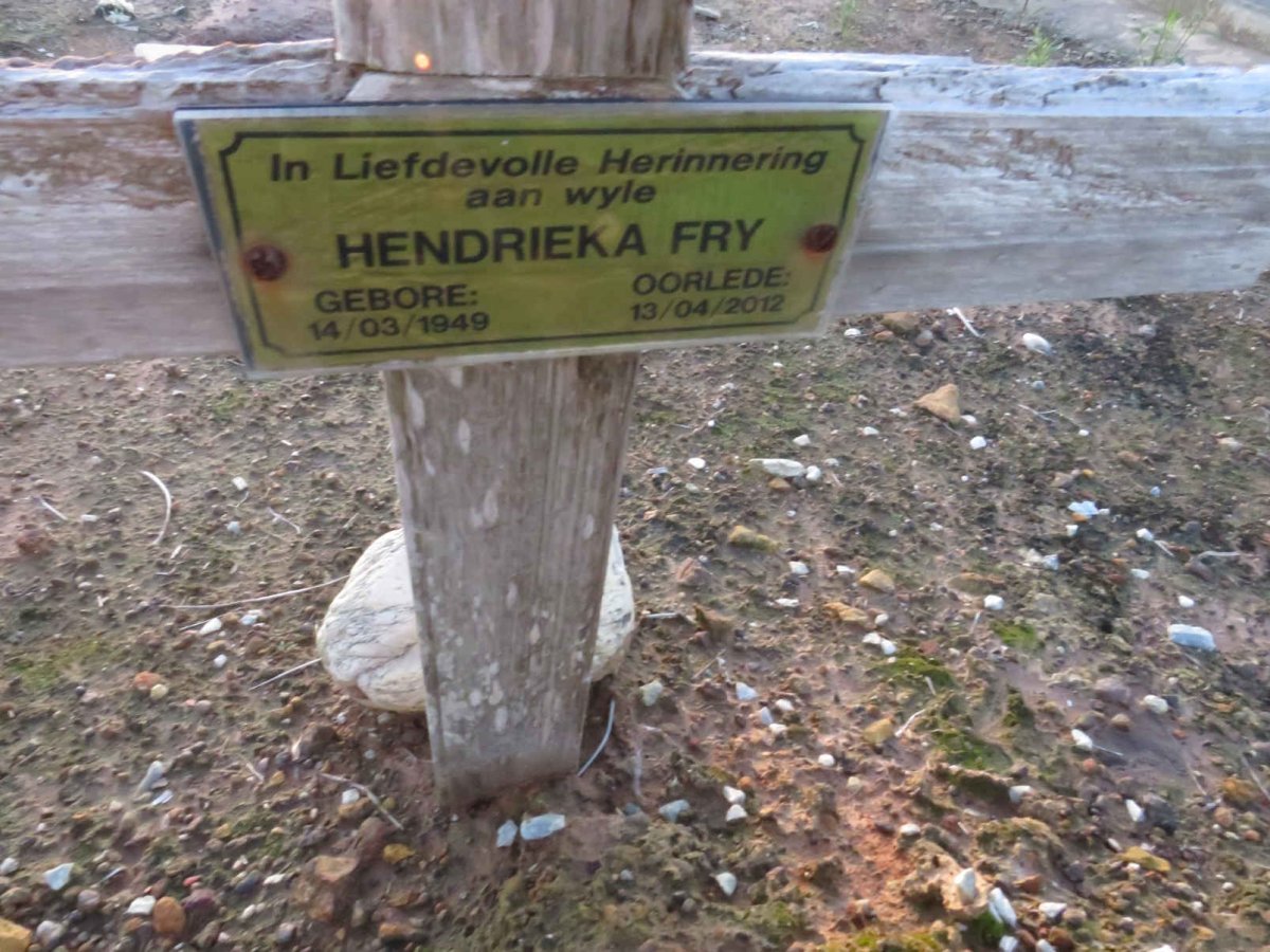 FRY Hendrika 1949-2012