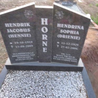 HORNE Hendrik Jacobus 1919-2009 & Hendrina Sophia 1920-2006