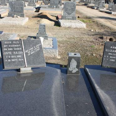 KILIAN Japie 1916-1974 &amp; Anna Elizabeth  WALTERS 1921-1995