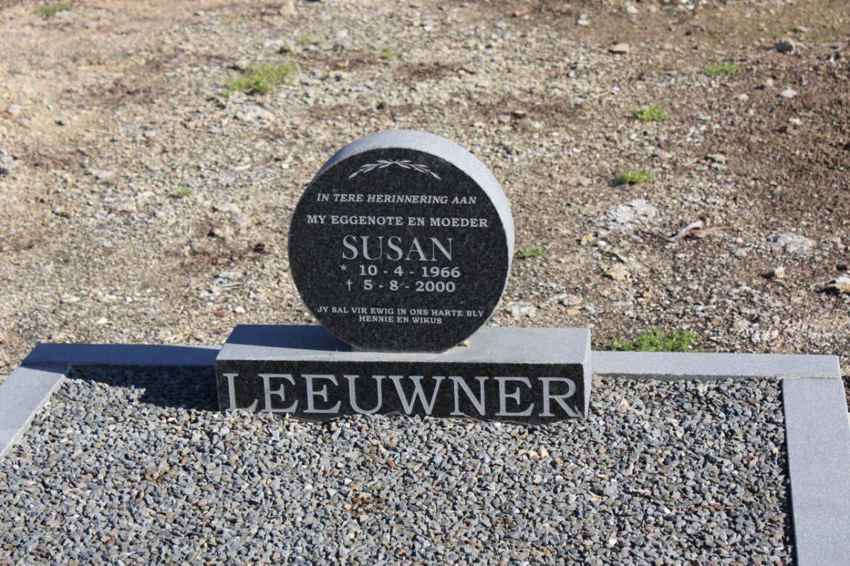 LEEUWNER Susan 1966-2000
