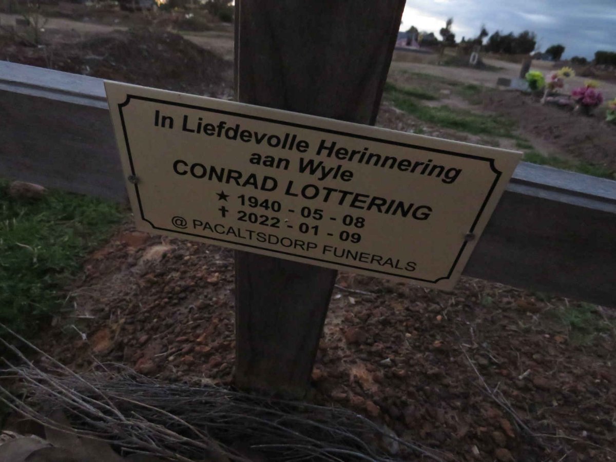 LOTTERING Conrad 1940-2022