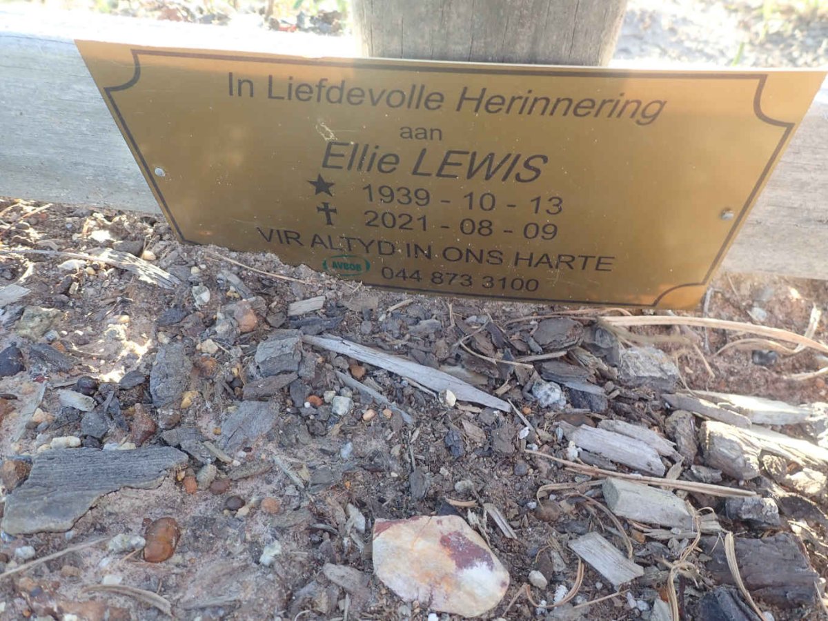 LEWIS Ellie 1939-2021
