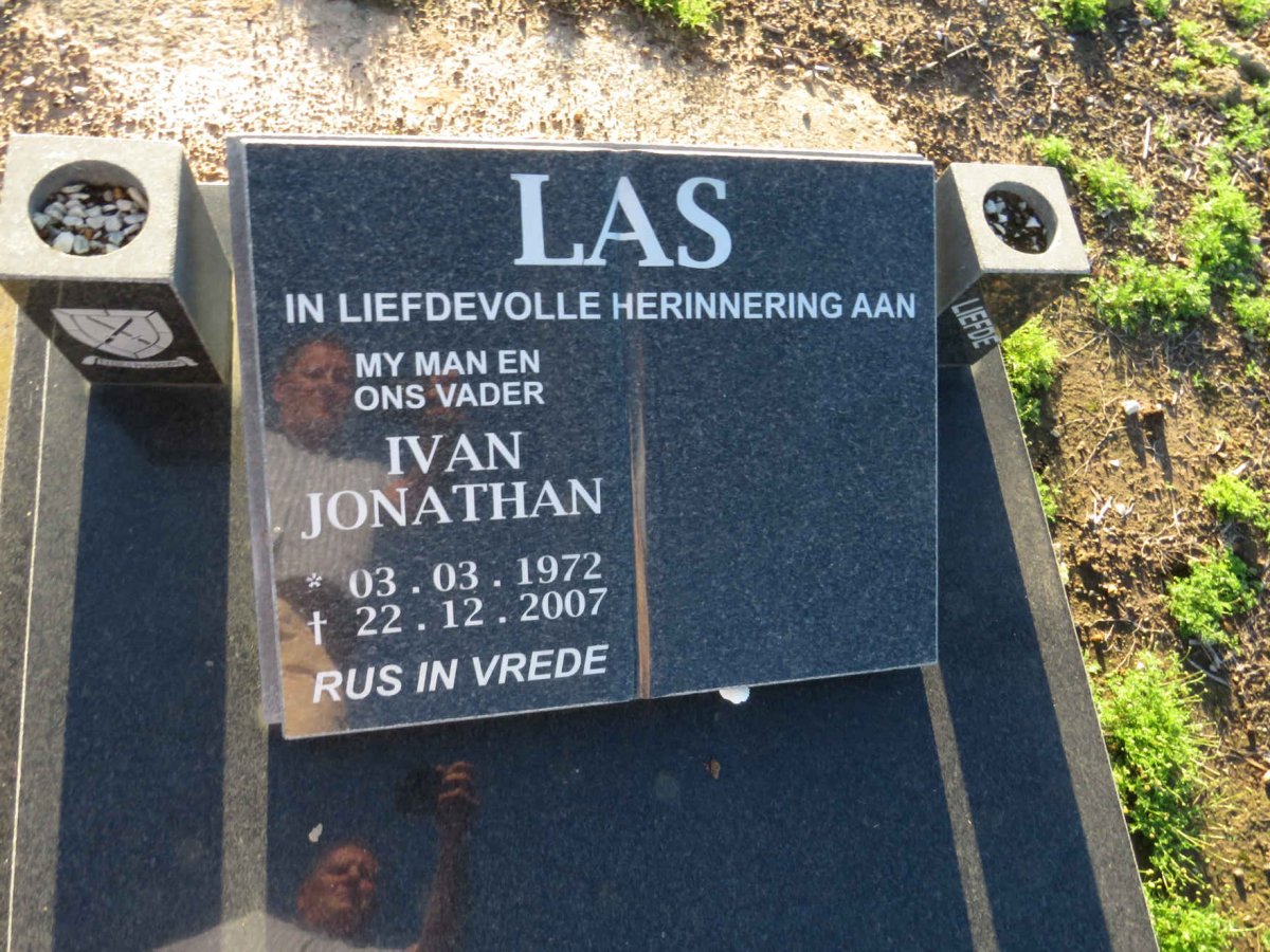 LAS Ivan Jonathan 1972-2007