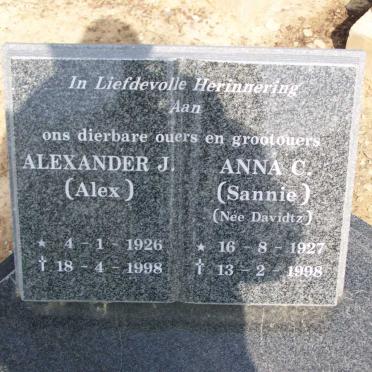 MUNRO Alexander J. 1926-1998 &amp; Anna C. DAVIDTZ 1927-1998 _1
