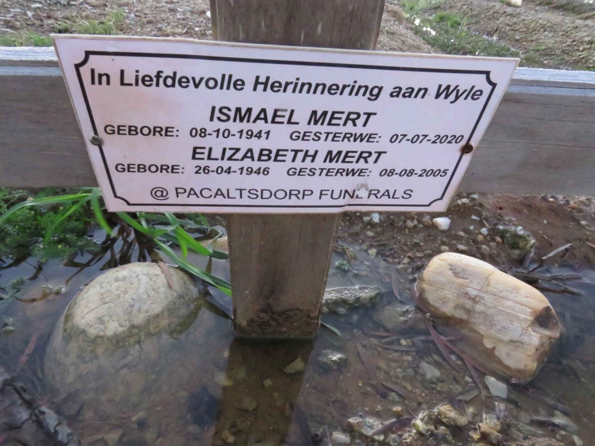 MERT Ismael 1941-2020 & Elizabeth 1946-2005