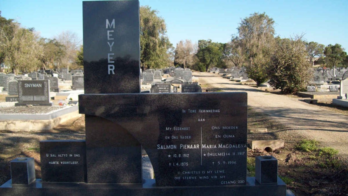 MEYER Salmon Pienaar 1912-1975 &amp; Maria Magdalena HULME 1917-1996