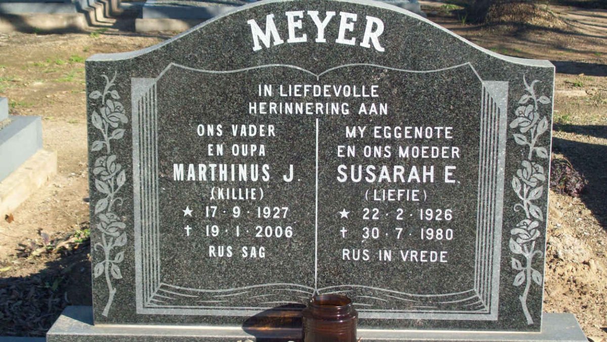 MEYER Marthinus J. 1927-2006 &amp; Susarah E. 1926-1980