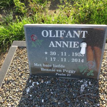OLIFANT Annie 1953-2014