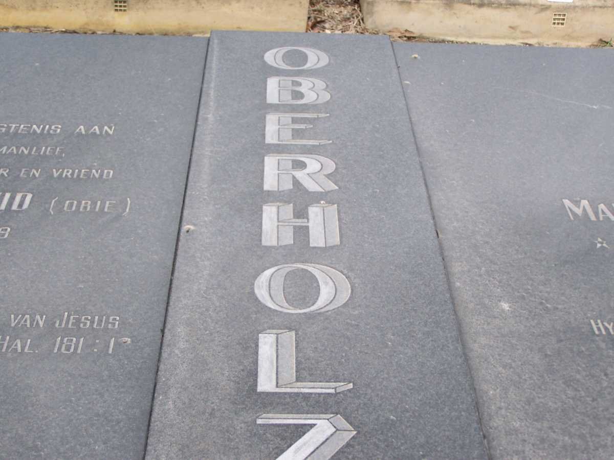 OBERHOLZER Marthinus David 1928-1995 &amp; Maria Anna 1935-