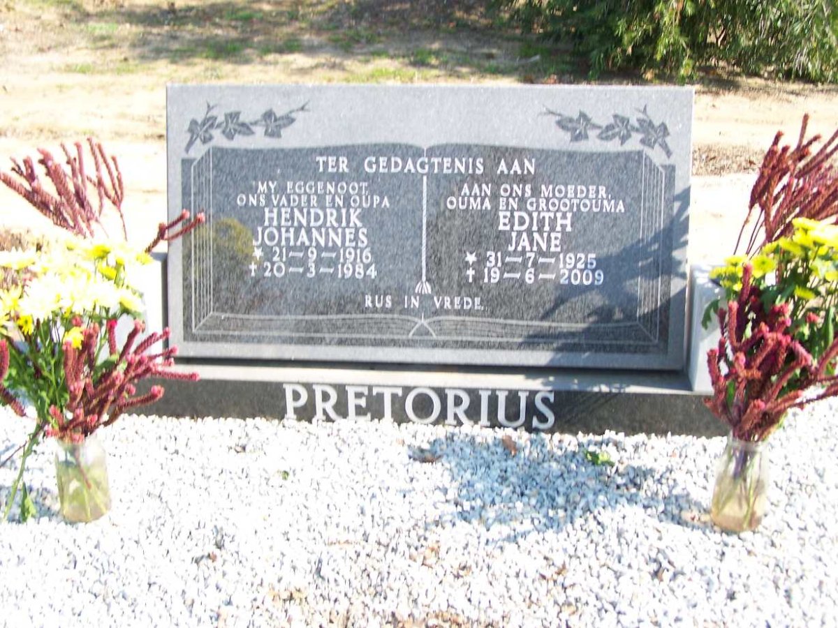 PRETORIUS Hendrik Johannes 1916-1984 &amp; Edith Jane 1925-2009