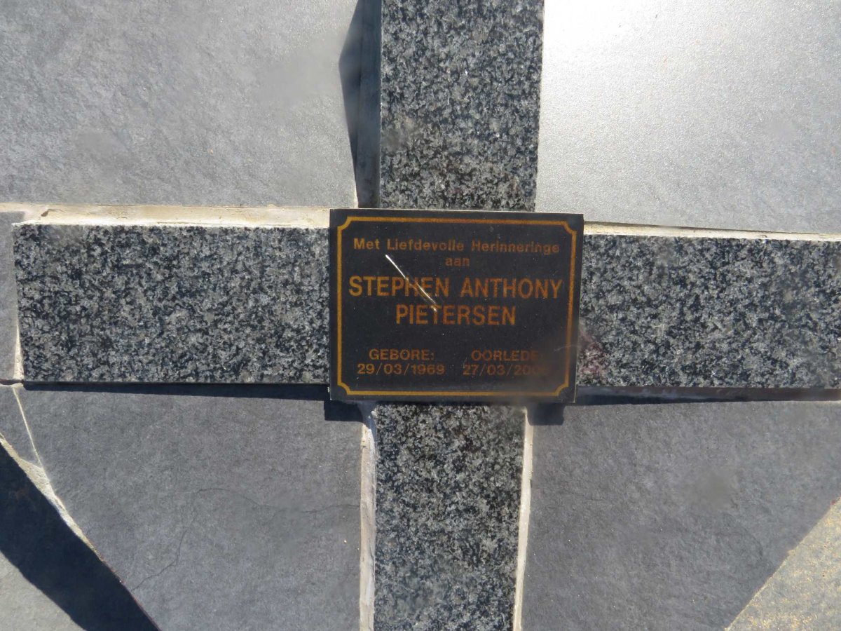 PIETERSEN Stephen Anthony 1969-200?
